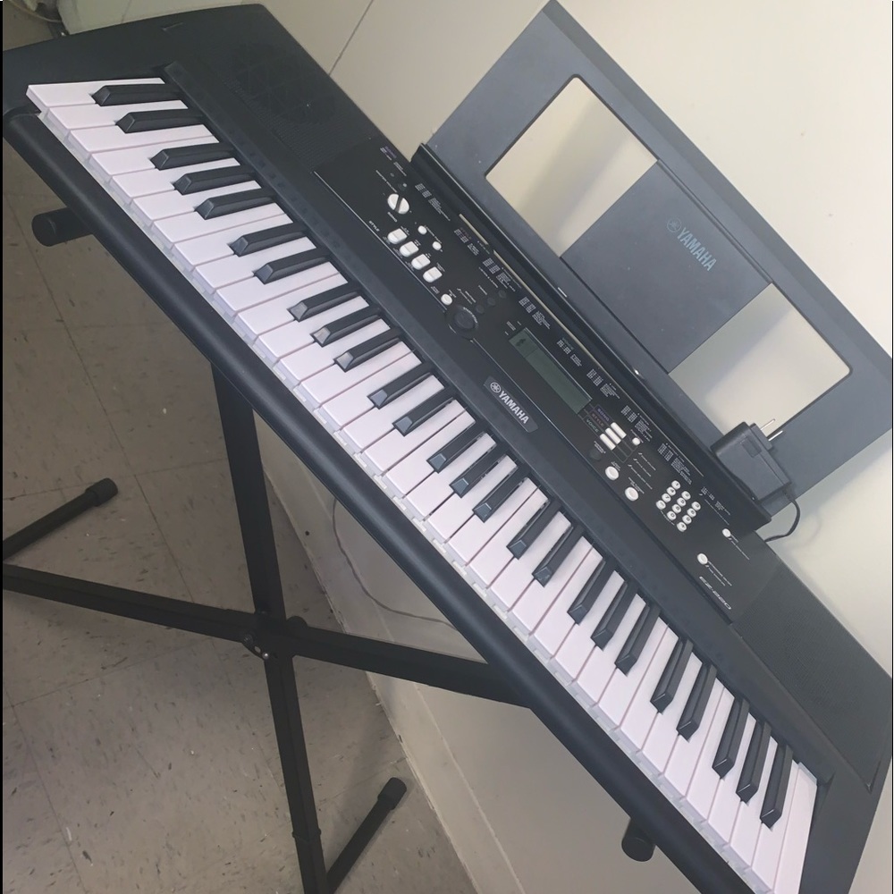 YAMAHA KEYBOARD